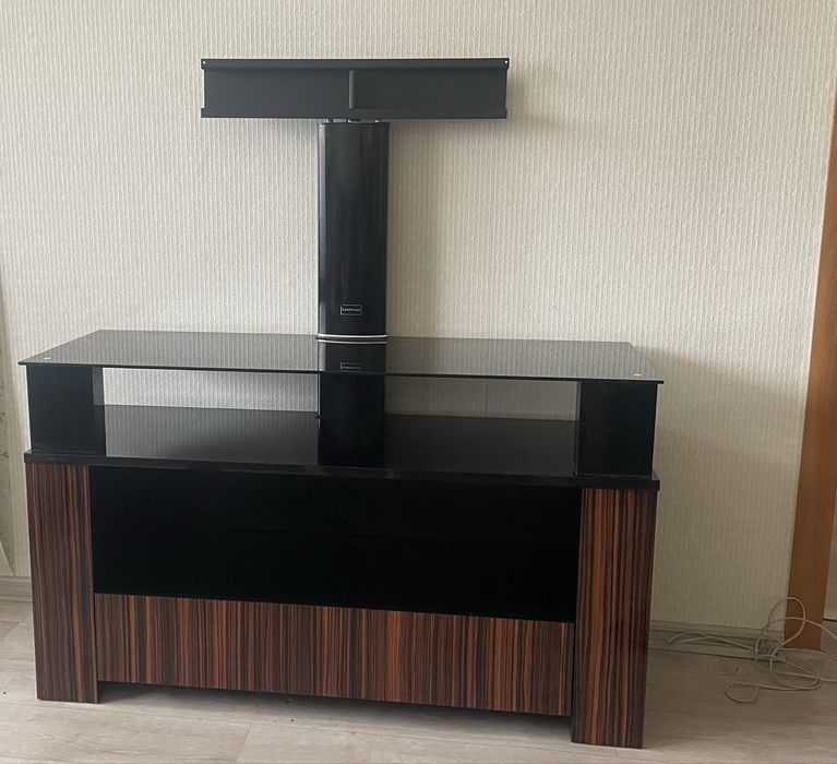 Тумба под телевизор