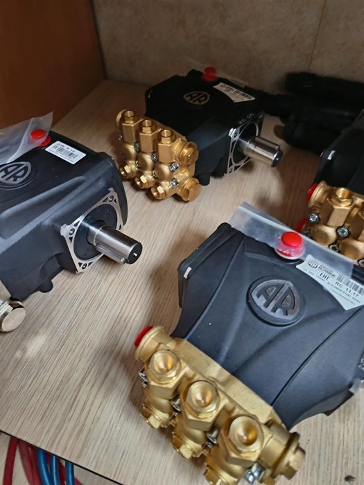 Помпа за високо налягане Interpump W5015 -500 бара