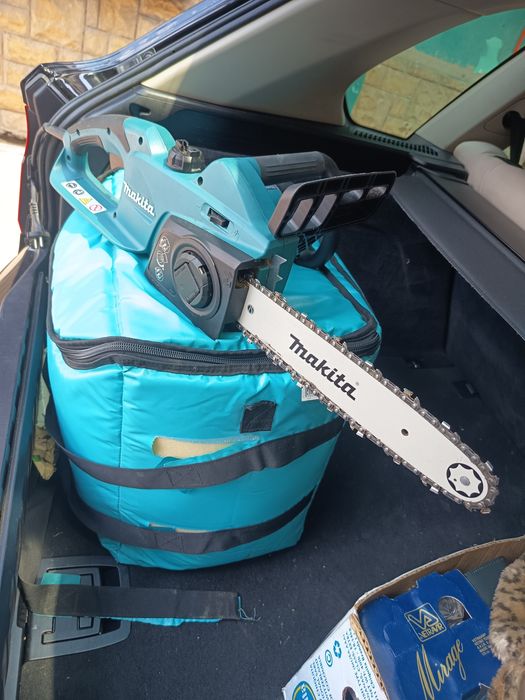 Drujbă Makita UC3041A