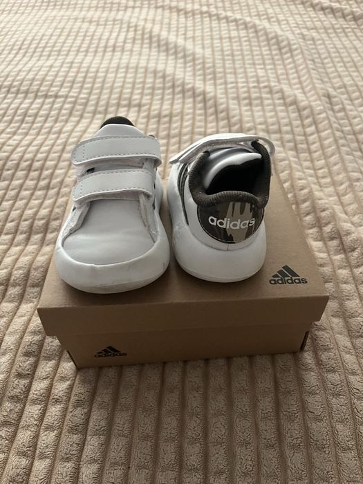 Маратонки adidas 20 номер