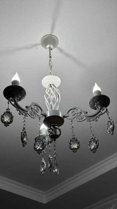 Продам очень хорошего качество люстры