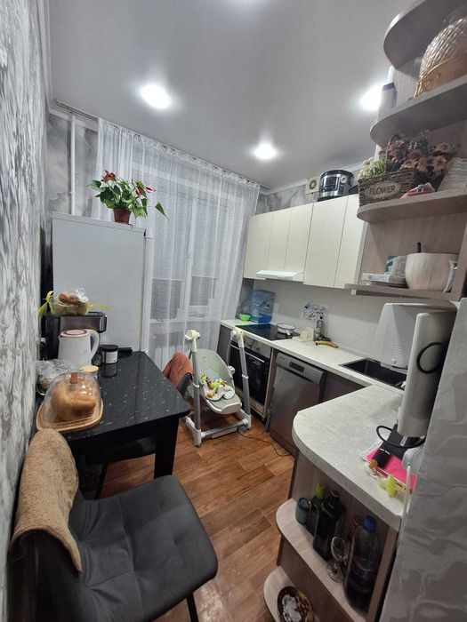 Продам 3 ку ТД Шахтер