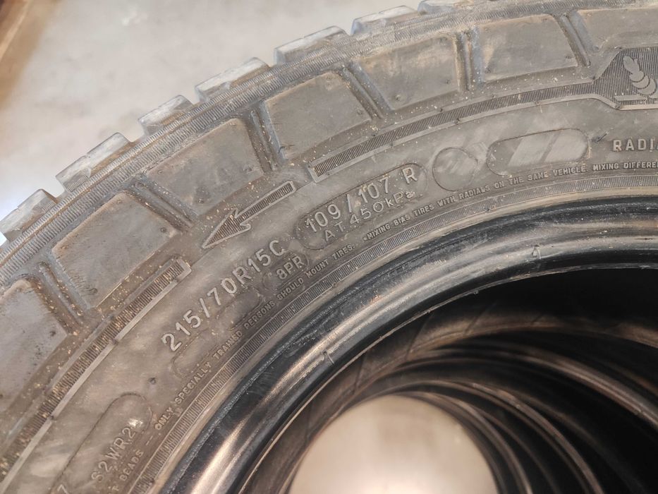 4бр.всесезонни  гума 215/70/15C Michelin
