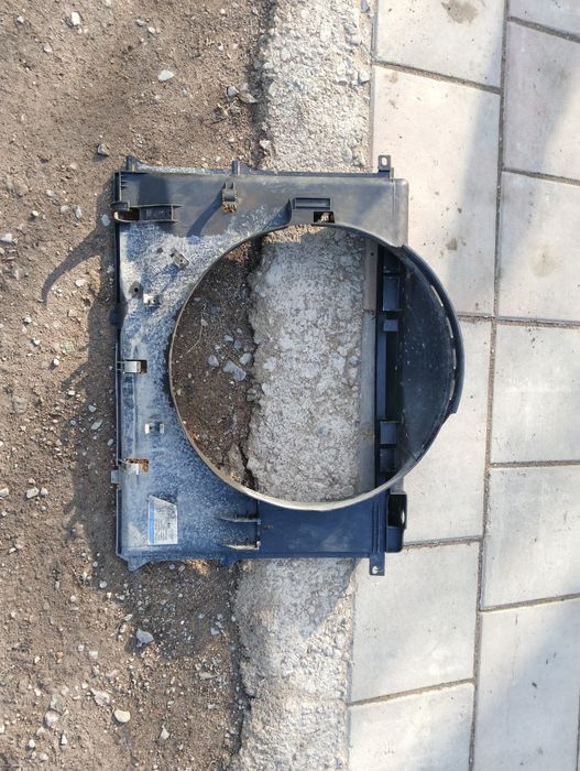 Радиатор и диффузор БМВ е39