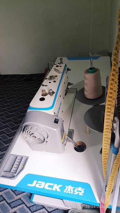 Jack F4 tikuv mashinasi