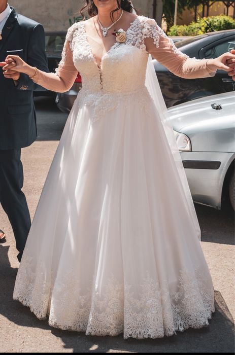 Rochie de mireasa + crinolina 3 cercuri