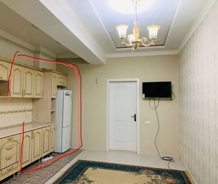 Продаю часть кухонной мебели (см. фото — обведено)