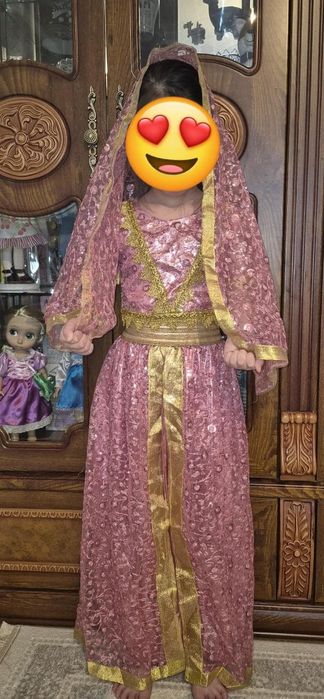 Продам рациональное наряды для девочек