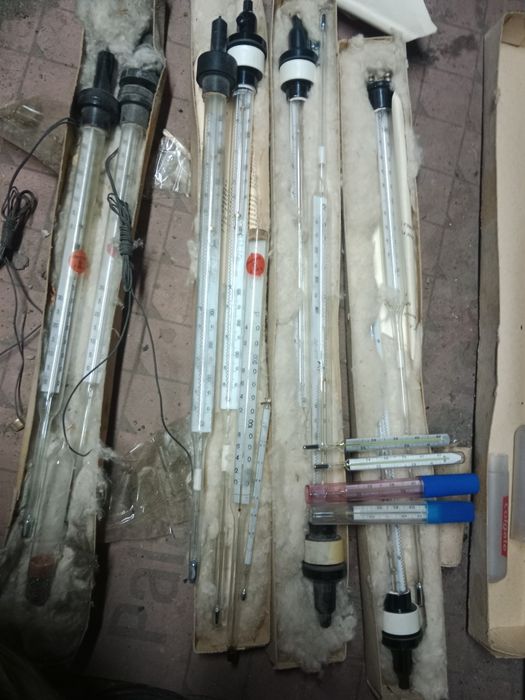 Градусник новые и.бу.