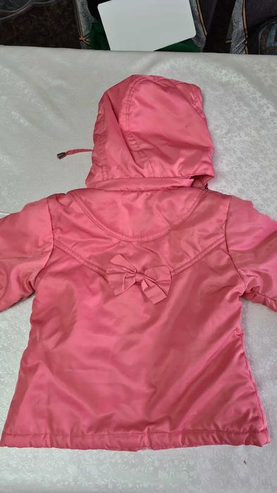 Демесизонная куртка для девочки