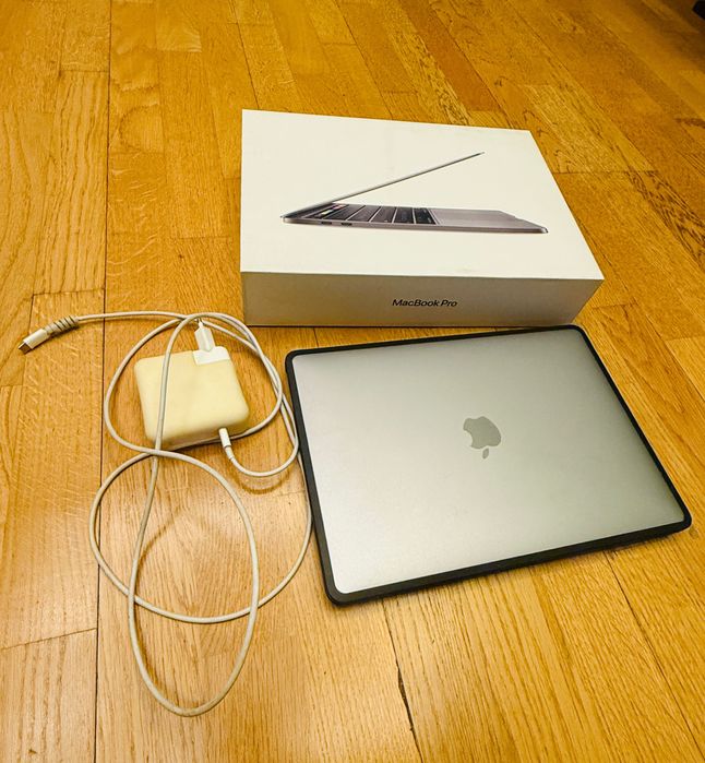 MacBook Pro 13" (2020)