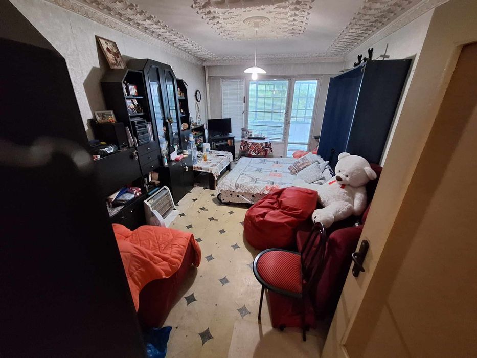 Продава се Двустаен апартамент в Плевен, Сторгозия - 73 кв.м за 1028 €/кв.м - Снимка #3