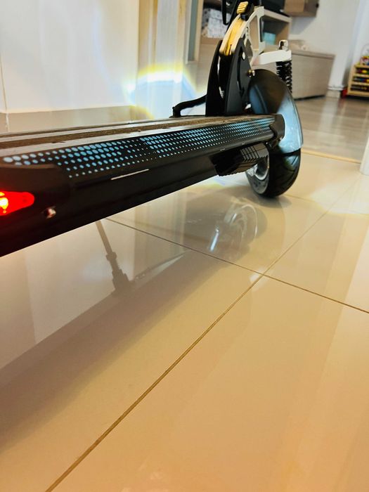 Trotinetă Speedxman 10 800W, Viteza 45 Km/h, baterie LG,  Roti 10"