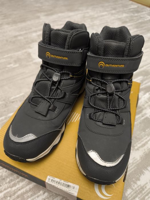 Продам осенние ботинки