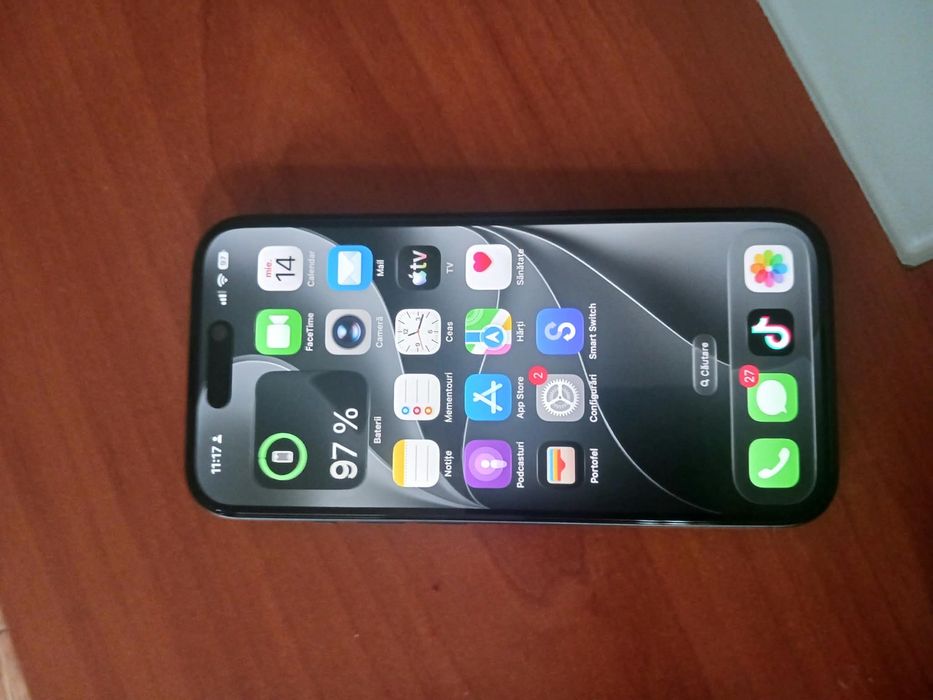 IPhone 15 Simplu impecabil