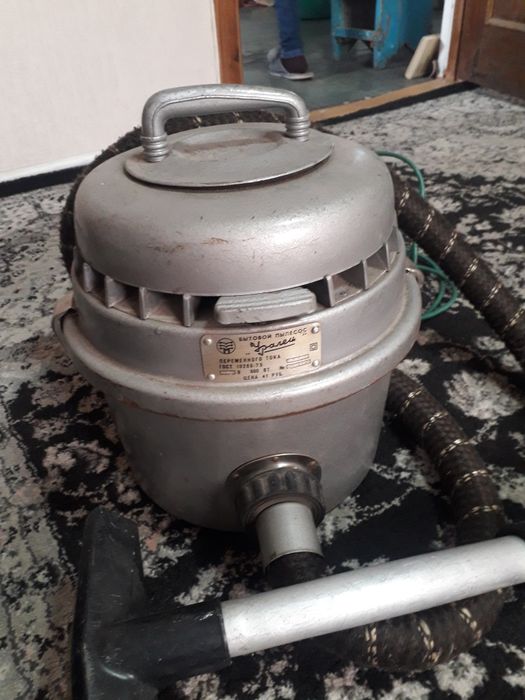 Продам пылесос ,,Уралец,,