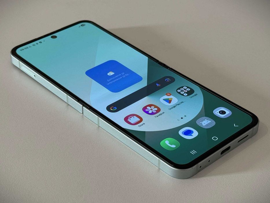 Бартер! Като НОВ! Galaxy Z Flip 6 512/12GB Mint (Зелен)