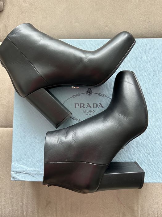 Ghete Prada piele