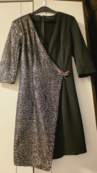 Rochita parte peste parte elegantă.