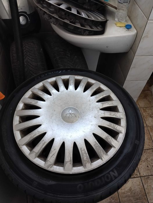 Гуми  с джанти и тазове летни 195/55/15