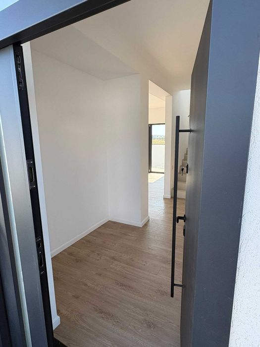 OFERTA - 2 Case Noi Finalizate in Tunari - 5 camere, 2 niveluri, Curte - Tva deductibil