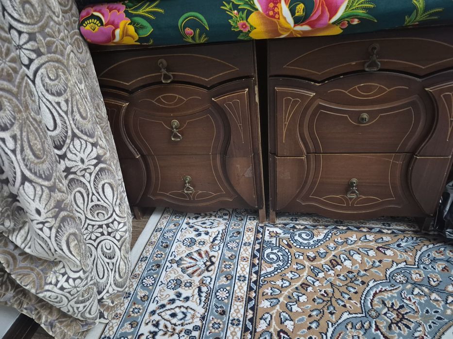 Спальный гарнитур сатылады