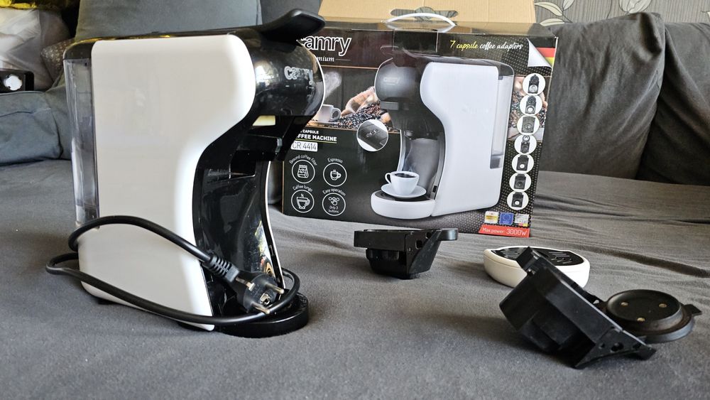 Кафе машина със капсули Camry