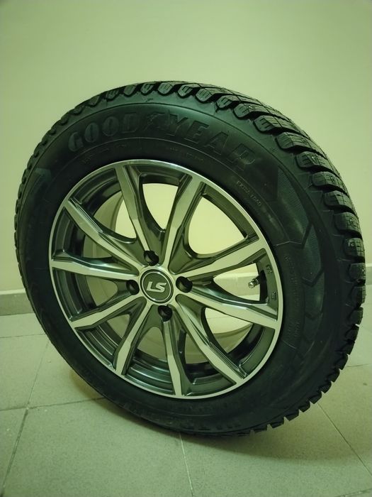 Шипованная резина с диском