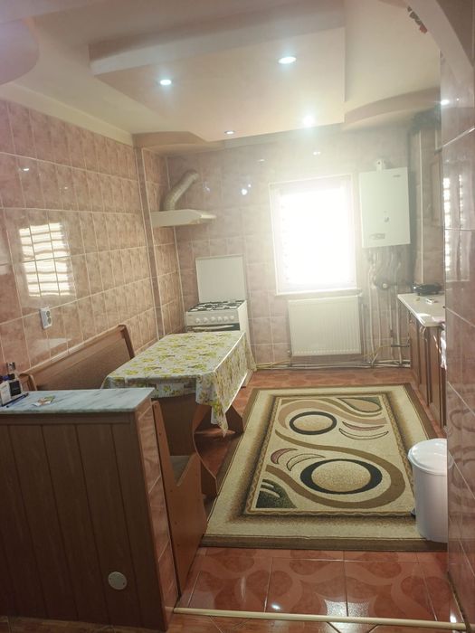 Vând apartament 2 camere Mioveni,etaj 2 ,spatios