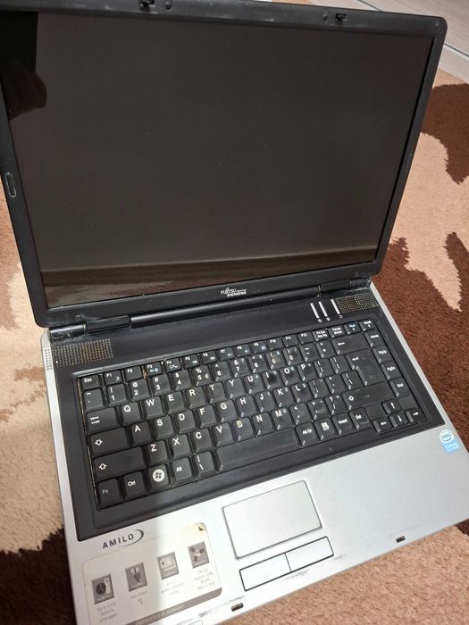 Laptop Fujitsu Siemens Amilo (nu se deschide)