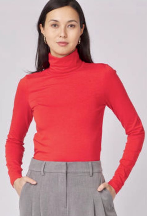 Нов дамски пуловер хс/ с размер