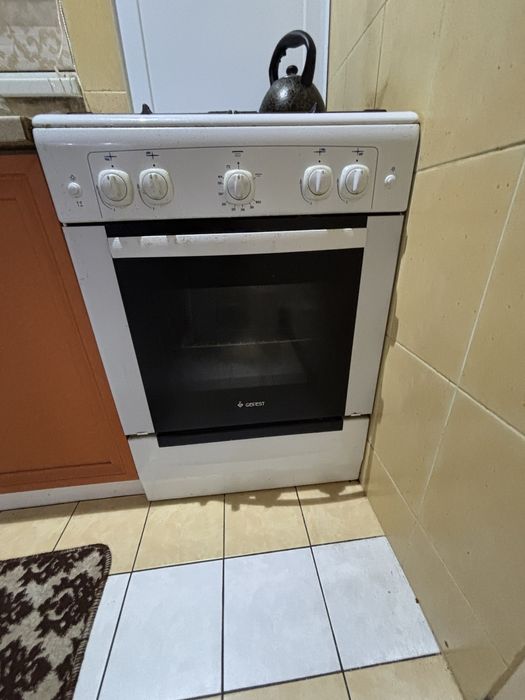 Продам Своя Газ Плита Gefest
