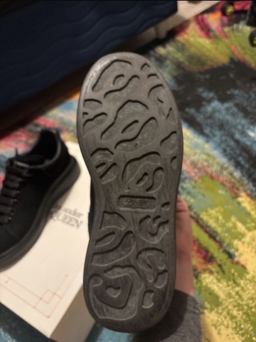 Alexander McQUEEN piele intoarsa