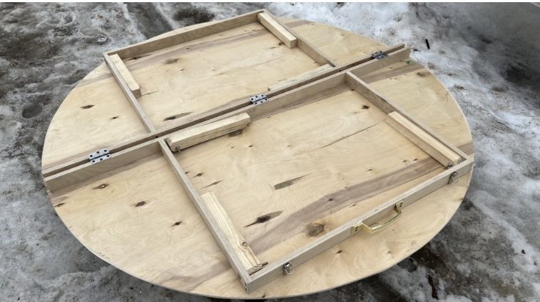 Продается национальные столы с корпешками