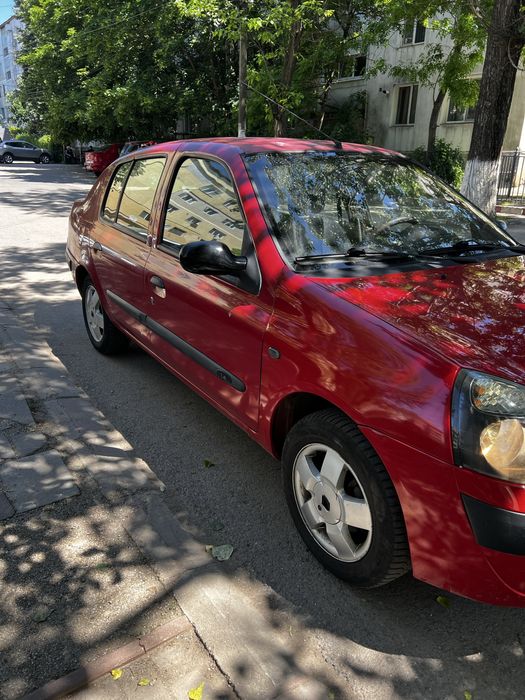 RENAULT Clio 2004 — imagine 2