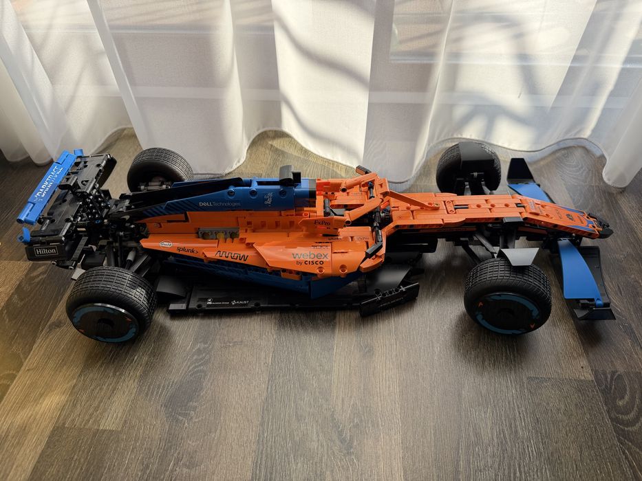 Lego Technic McLaren F1 42142