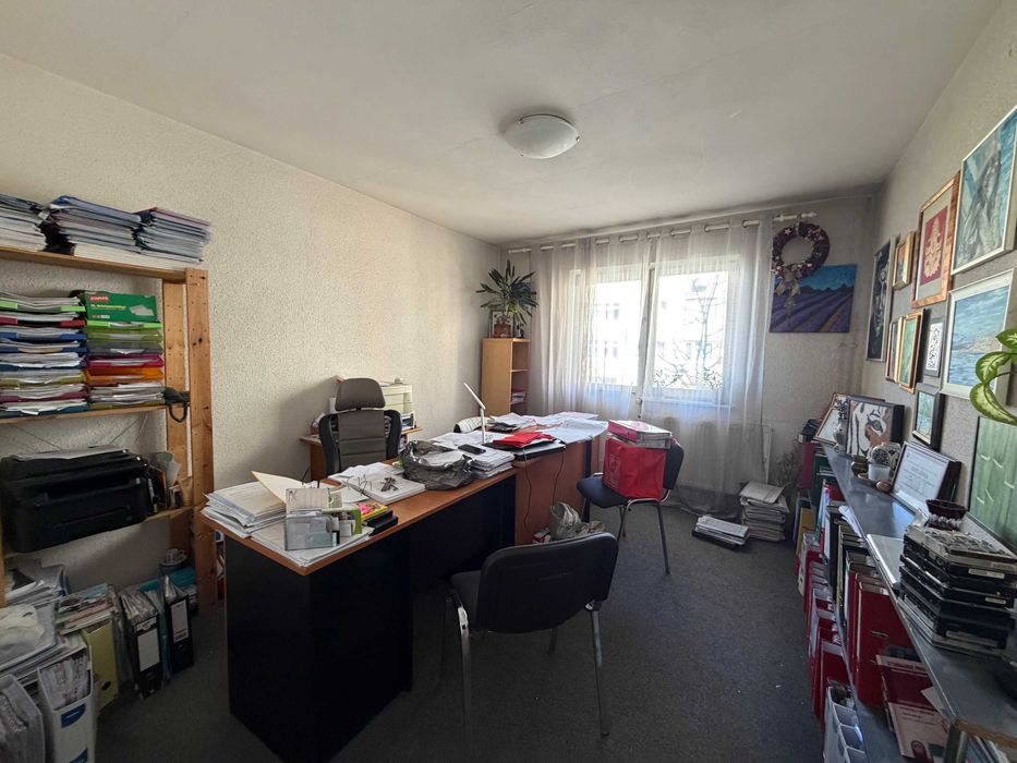 Vand Apartament 3 camere - etaj 2- Strand