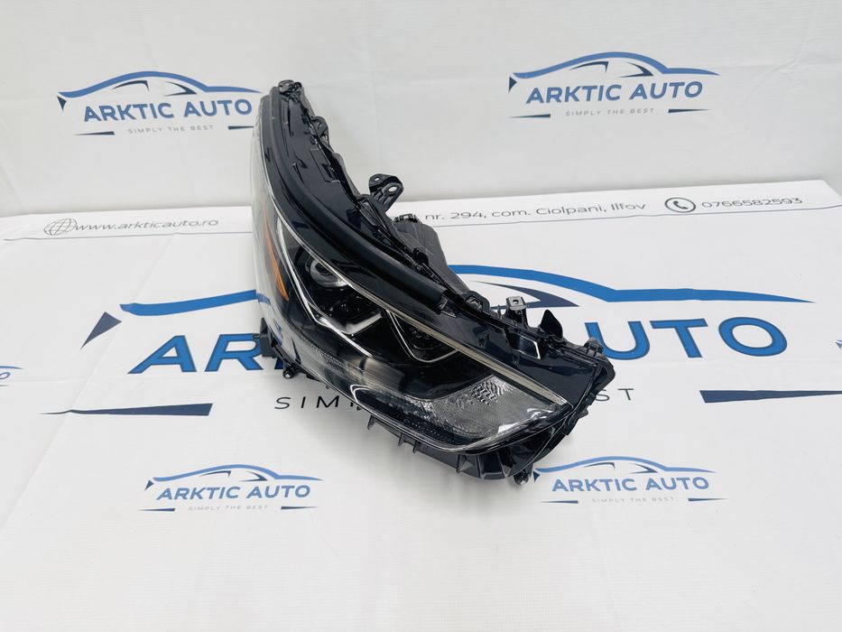 Far dreapta led Toyota Highlander cod 10000-8A06K