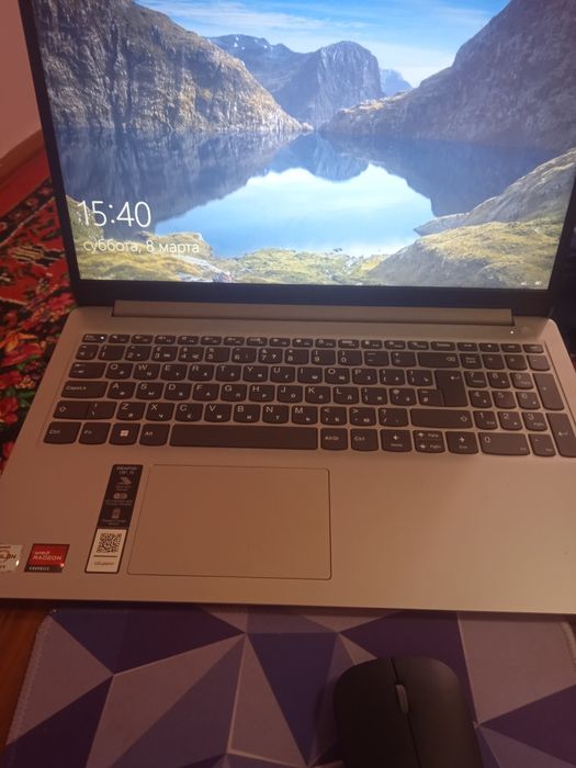 Noutbook lenova.Xolati yangi+mishka+sumkasi bonus narx 3mln kelishamiz