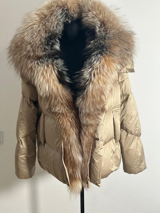 Пуховик зимний с мехом чернобурки