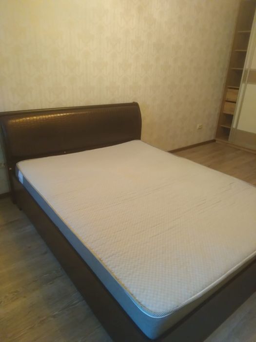 Продам кровать двуспальную