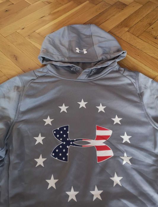 Оригинален мъжки суичър  Under Armour размер S