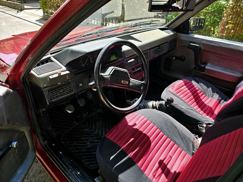 Продаётся Москвич 21412