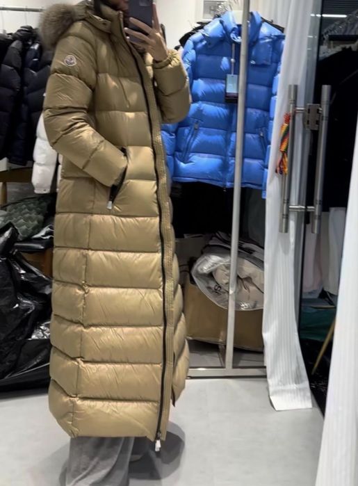 Пуховик moncler в идеальном состояние!