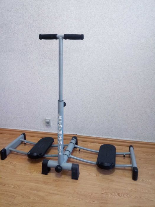 Тренажер для ног, ягодиц, пресса Leg Magic