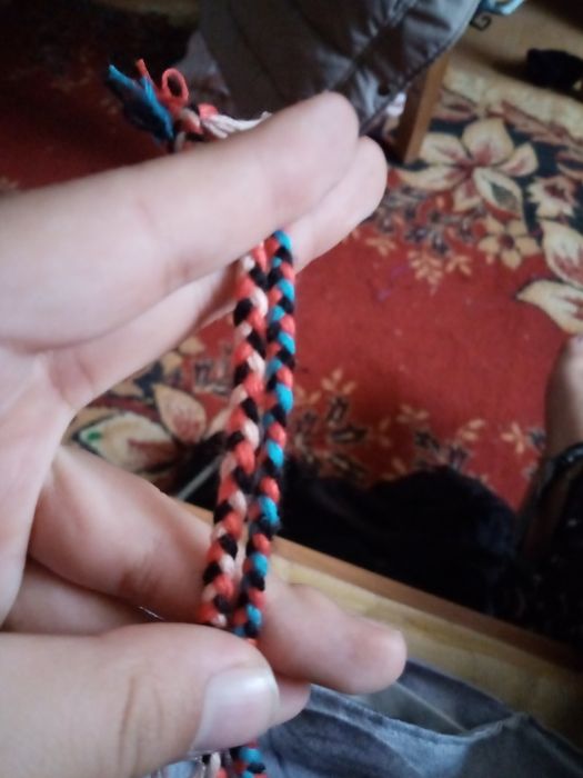Плету браслеты из ниток
