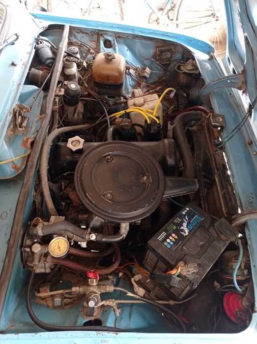 Jiguli moshinasi sotiladi