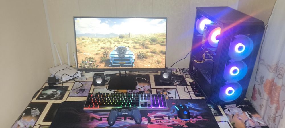 Oyin va mataj uchun kuchli kampyuter