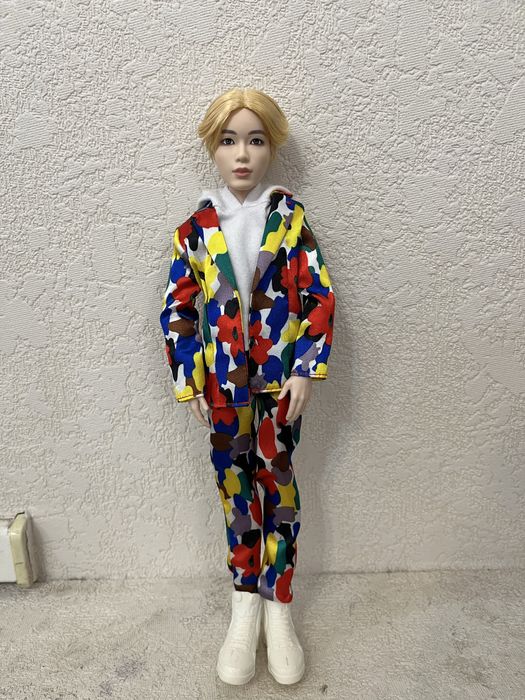 кукла бтс джинн.