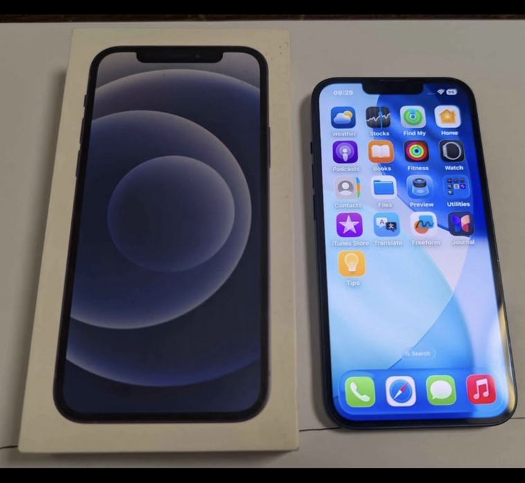 Vand sau schimb Iphone 13 128 gb impecabil.